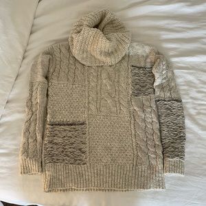 Abercrombie & Fitch Knit Sweater